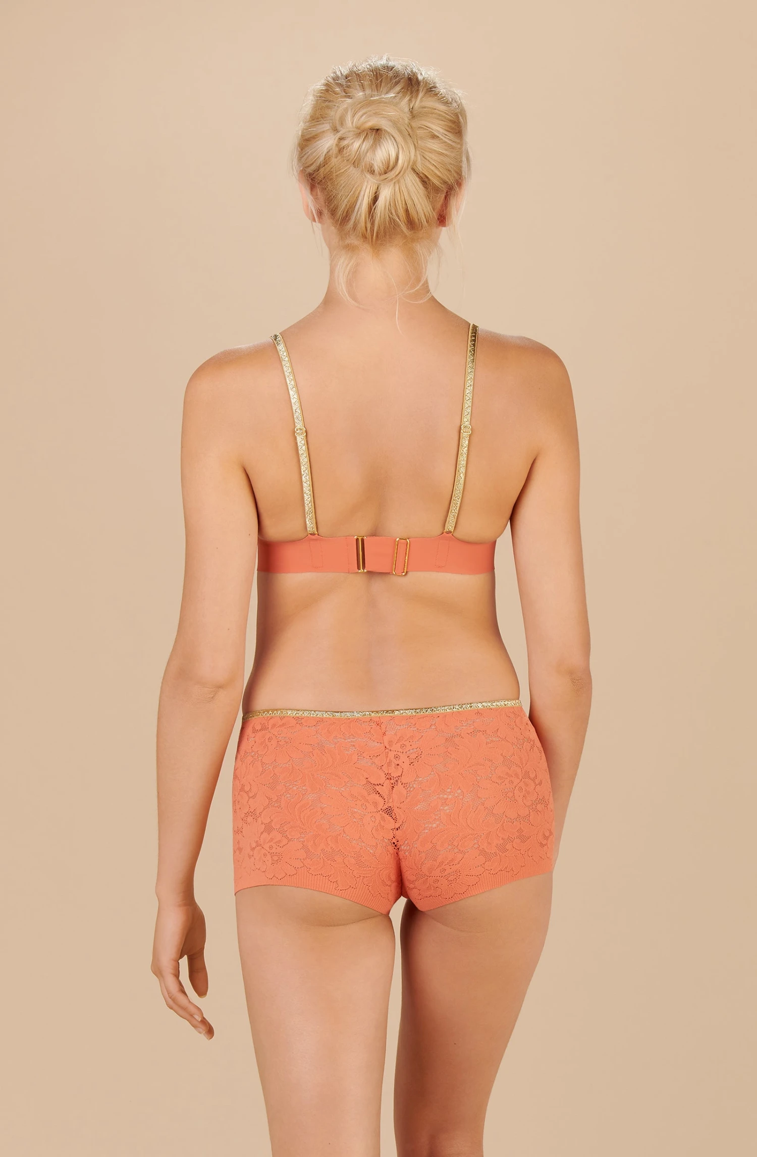 Dylan - Paprika 5 Dylan - Paprika – Image 3