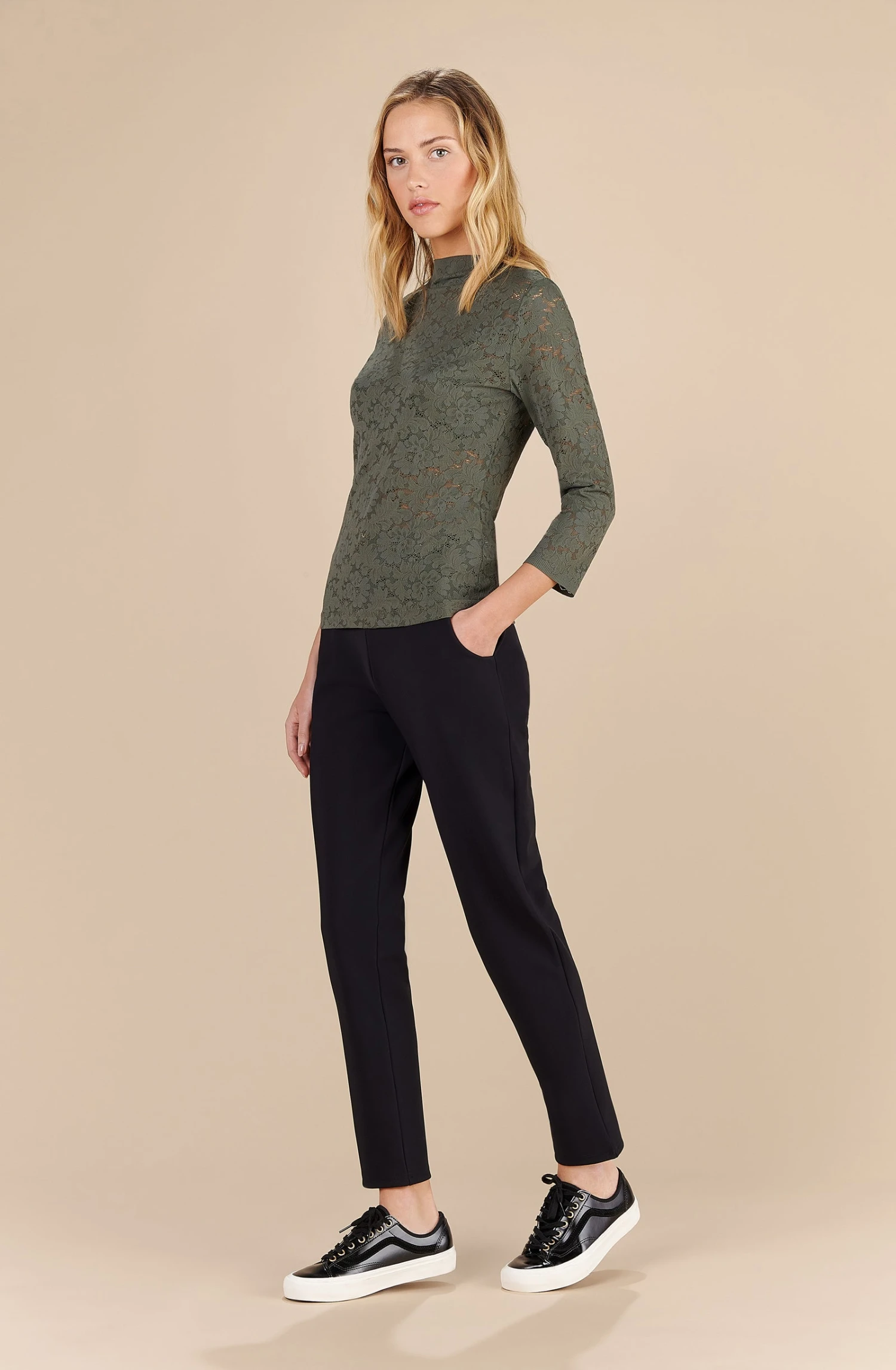 Gips - Kaki 3 Gips - Kaki